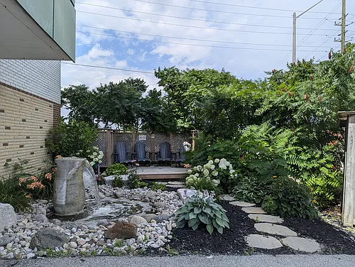 14 Davey Blvd #305 Photo 1
