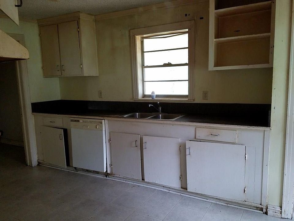 2nd image of 1507 Karla St