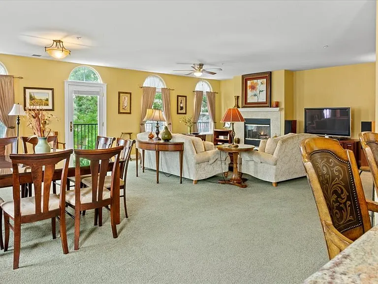 966 McClelland Dr — Photo 12