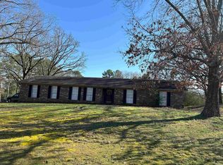 1803-1803A Meadowlake Rd, Conway, AR 72032