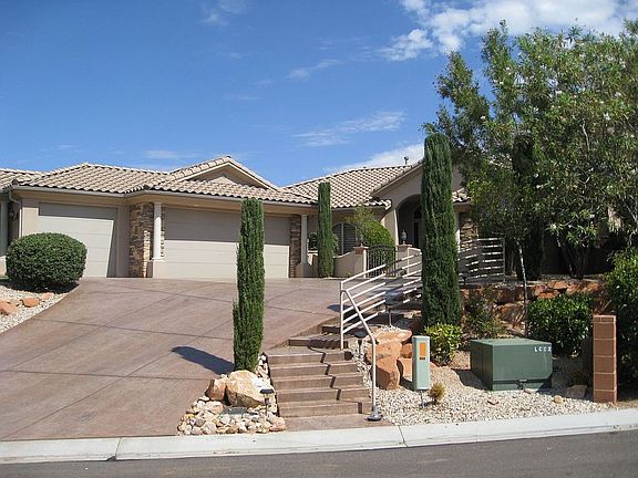 Driveway & walkway to front