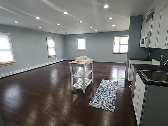 4th image of 128 Catalpa Dr