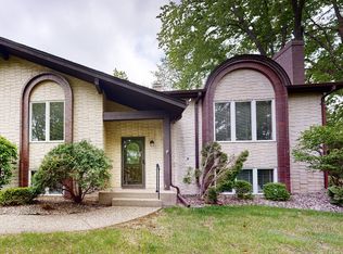 1870 Eagle Ridge Dr APT 5, Mendota Heights, MN 55118