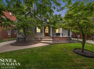 870 Washington Rd, Grosse Pointe, MI 48230