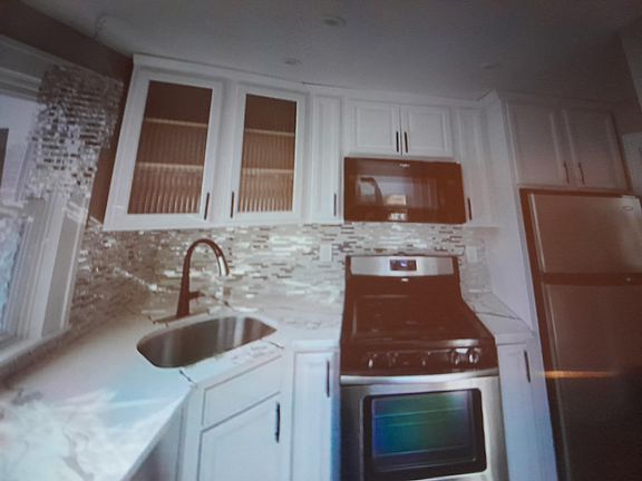 4th image of 228 Cornwell Ave