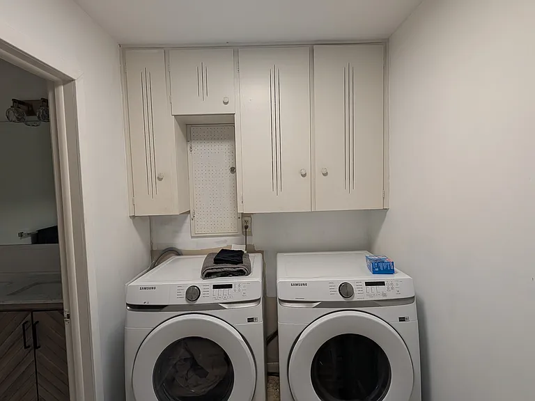 380 N Liberty St #9 — Photo 8
