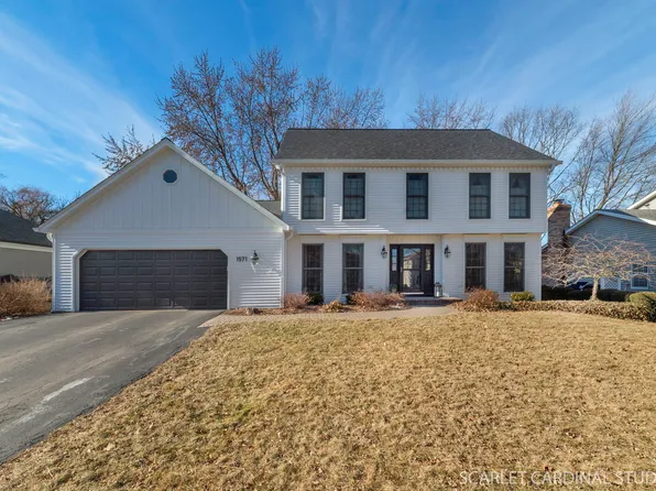 1571 Abbotsford Dr, Naperville, IL 60563