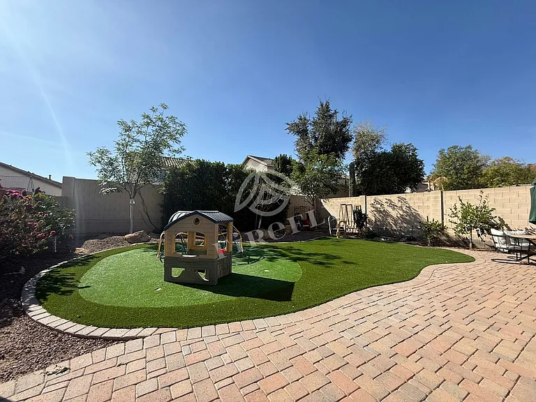 6509 W Red Fox Rd — Photo 29