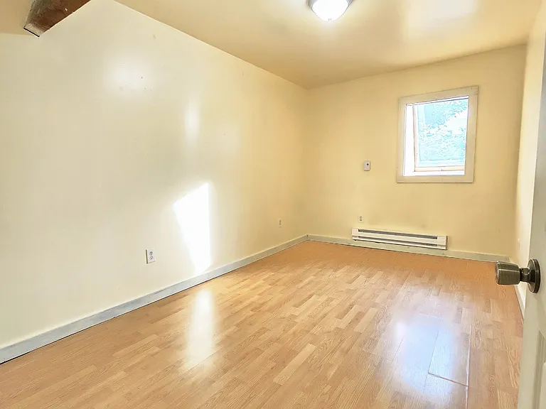 54-58 Main St #6 — Photo 8