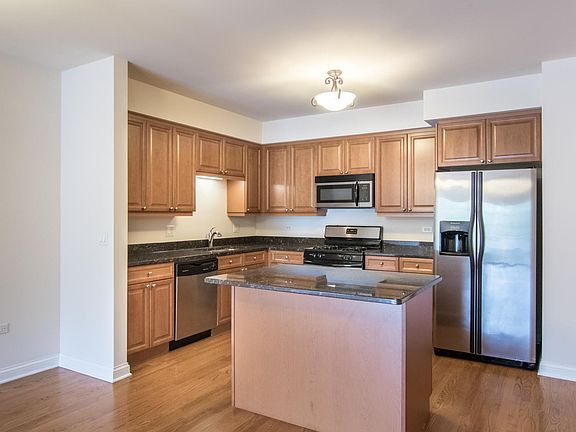 2nd image of 6493 N Northwest Hwy APT 207