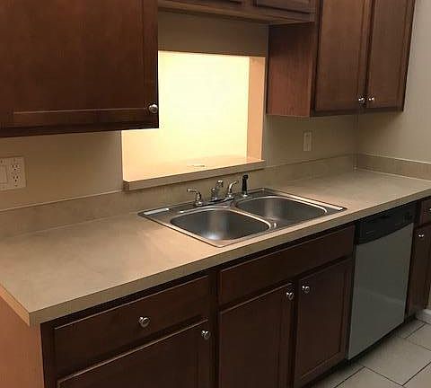 Kitchen Dish with Washer