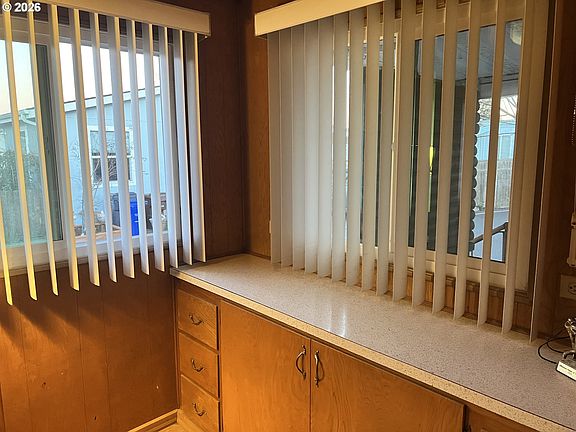 4th image of 19605 River Rd Unit 104