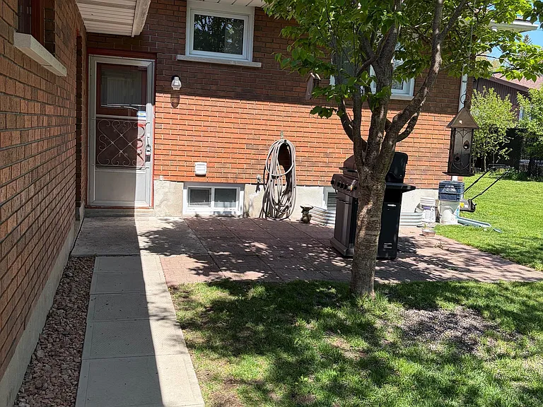 2175 Martha Ave #B — Photo 1