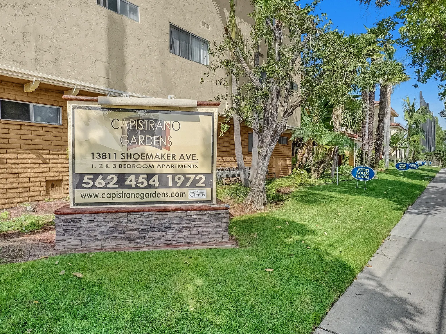 Capistrano Gardens — Photo 2