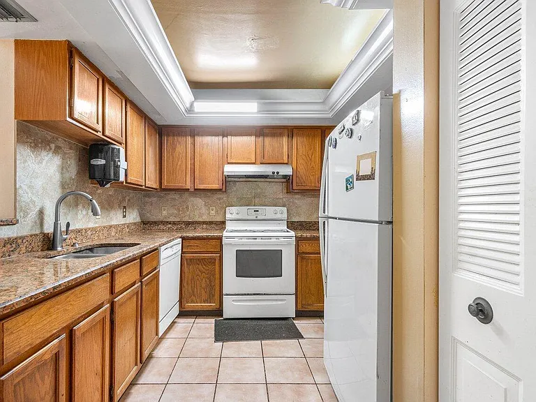 2780 Norfolk Pine Ct — Photo 8