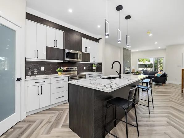 8319 81st Ave NW, Edmonton, AB T6C 0W1