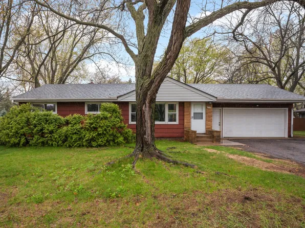4389 Hodgson Rd, Shoreview, MN 55126