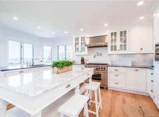 1 W Shore Dr, Old Saybrook, CT 06475