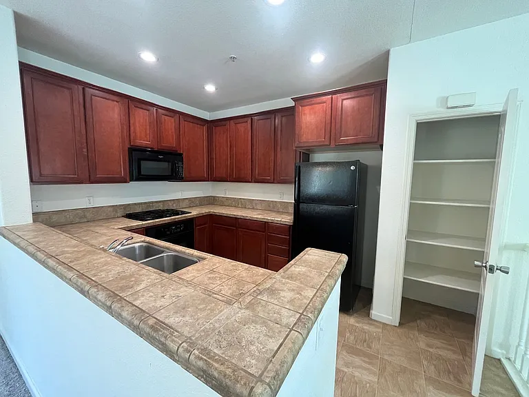 3301 N Park Dr #1312 — Photo 12