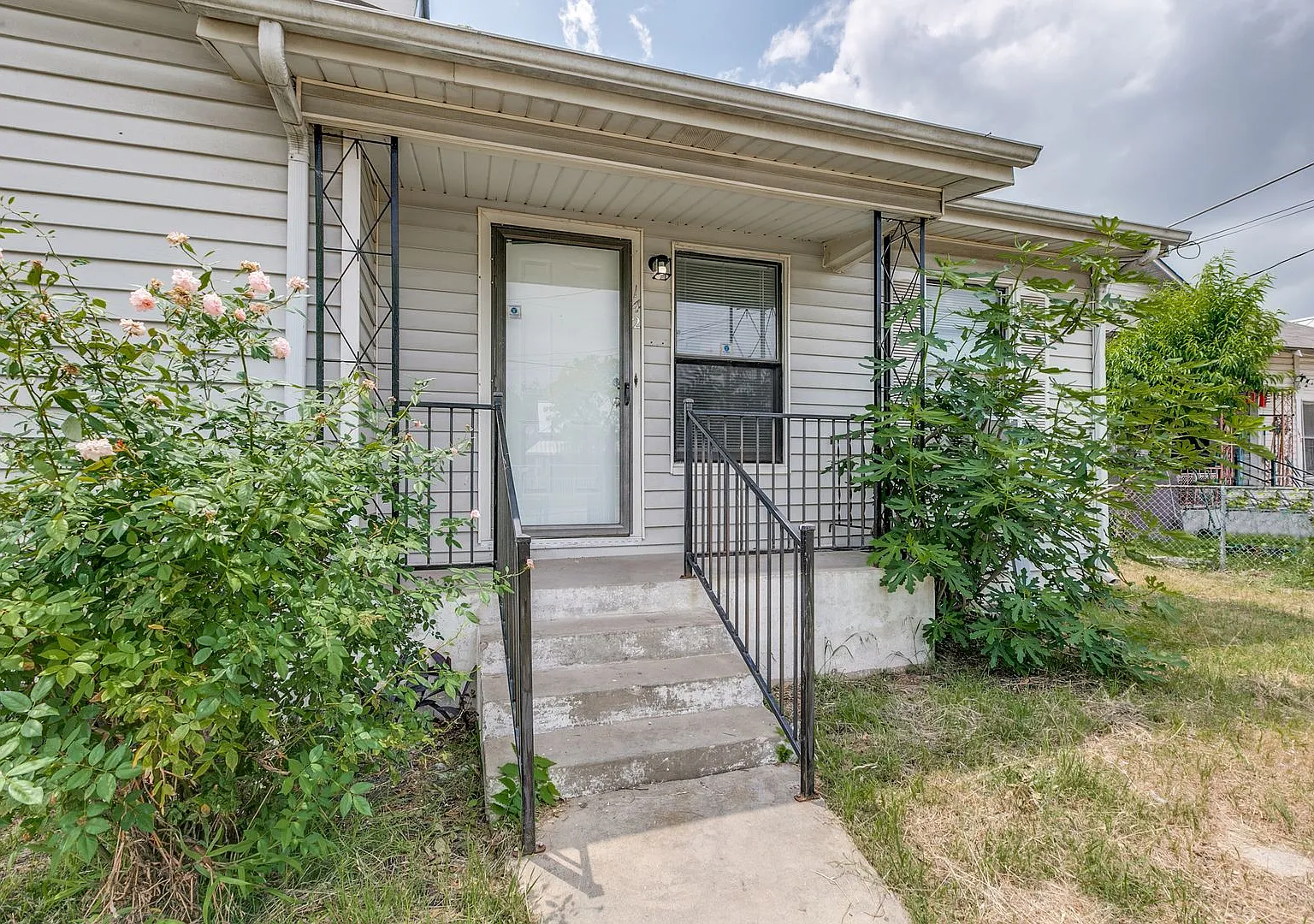 Charming 2-Bedroom Home Near King William — Photo 3