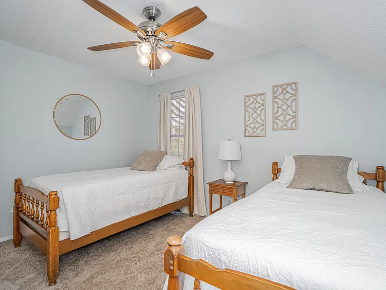 1019 Hulon Ln — Photo 11