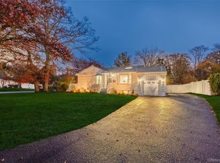 187 Audwin Dr, Islip Terrace, NY 11752