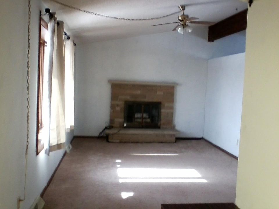 2nd image of 2070 Us Highway 14 E APT 2