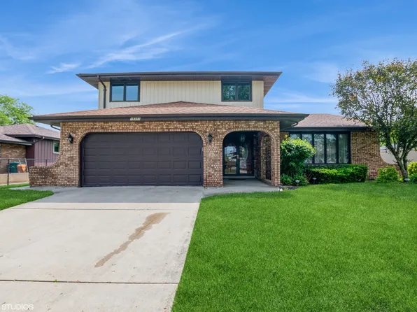 15311 Bunker Dr, Orland Park, IL 60462