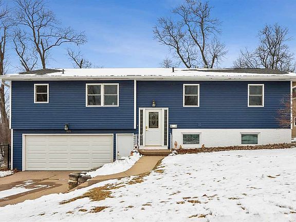 3rd image of 3125 Shasta Ct NE