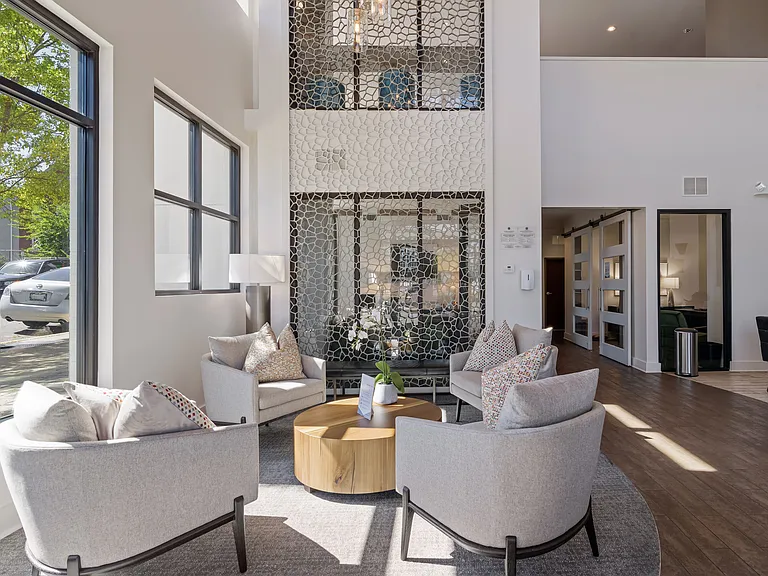 Artemis Midtown — Photo 33