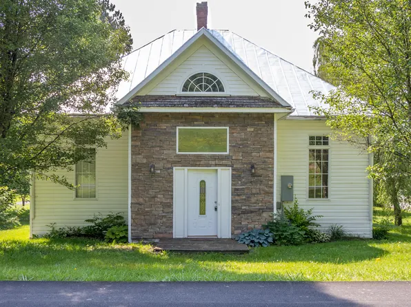 2015 Mallow Rd, Covington, VA 24426