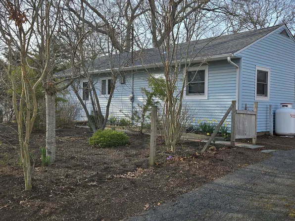 24 Duryea Ave, Montauk, NY 11954