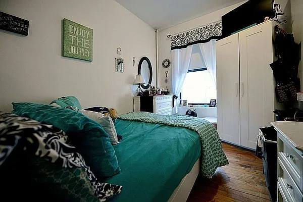 Rented by J Misrahi Realty Corp | media 3