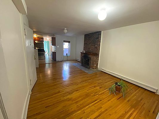 5th image of 736A Union St #Penthouse