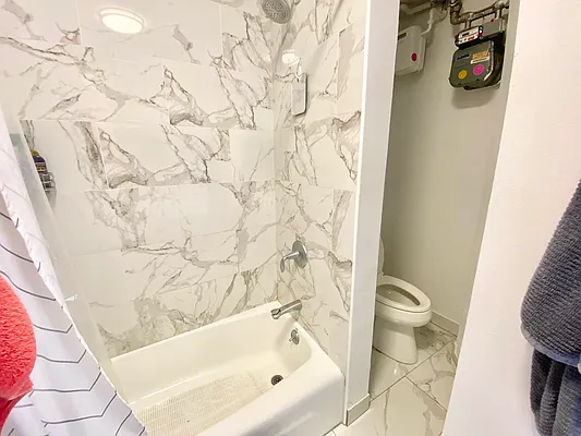 Rented by J PRESTON AND ASSOCIATES INC | media 19