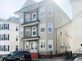 198-200 Davis St #2W, New Bedford, MA 02746