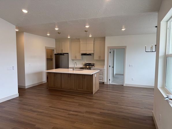 15 S 2nd St