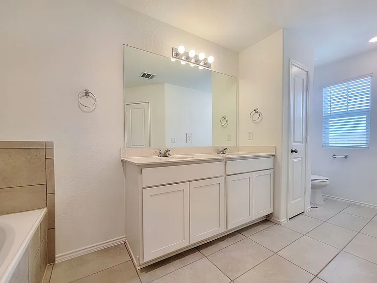 7232 Dancing Wind Ln — Photo 20