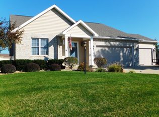 961 N Old Orchard Dr, Warsaw, IN