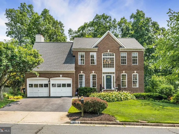 14519 Picket Oaks Rd, Centreville, VA 20121