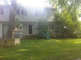 16 Fenwood Rd, Huntington Station, NY 11746
