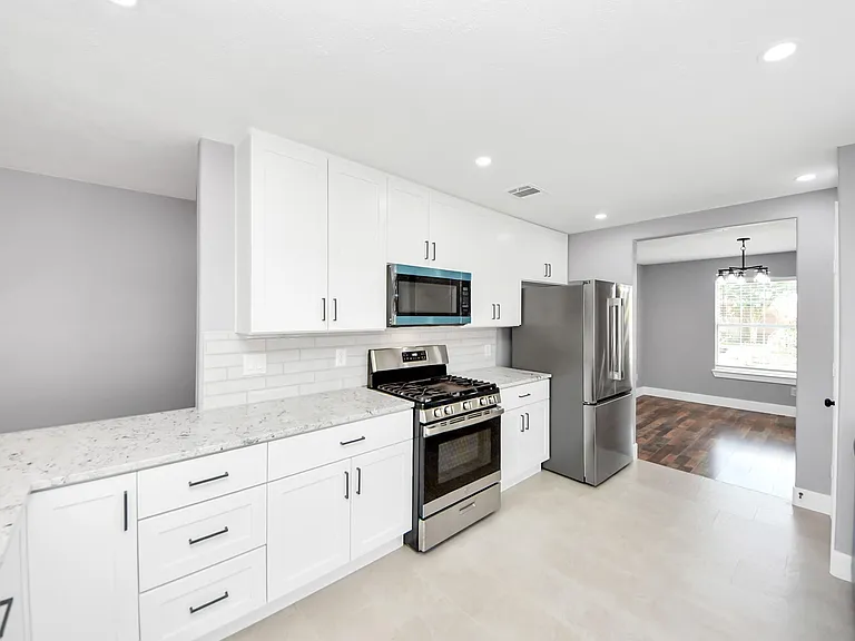 24027 Pinecreek Point — Photo 12