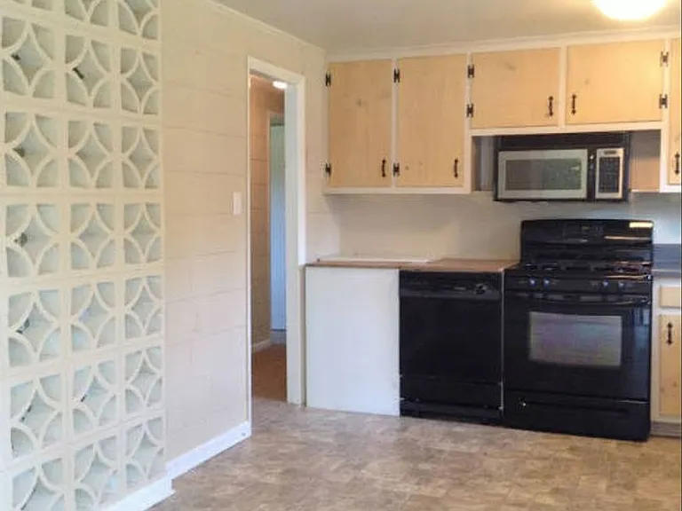 6228 Watkins Rd — Photo 7