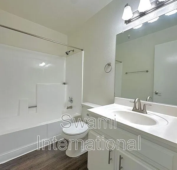 14323 Cerise Ave #18 — Photo 29