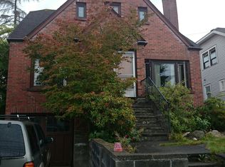 121 N 78th St, Seattle, WA 98103