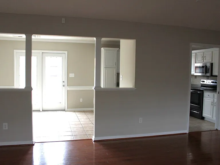 1122 Reflex St — Photo 5