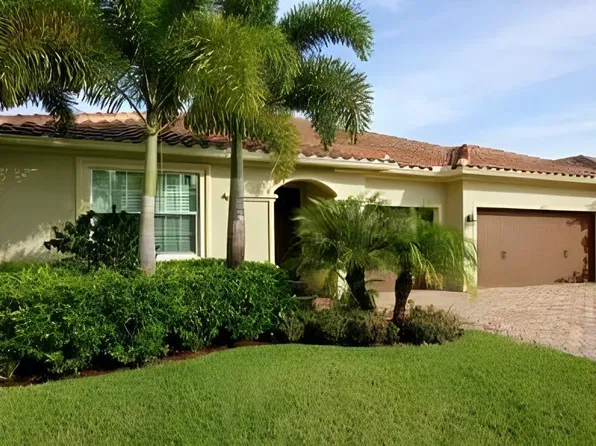 10551 Longleaf Ln, Wellington, FL 33414