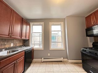 131 W 54th St #5E, Bayonne, NJ 07002