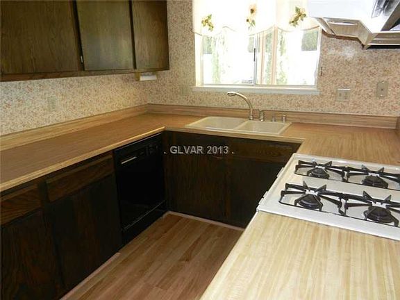 3rd image of 133 Bradshaw Way