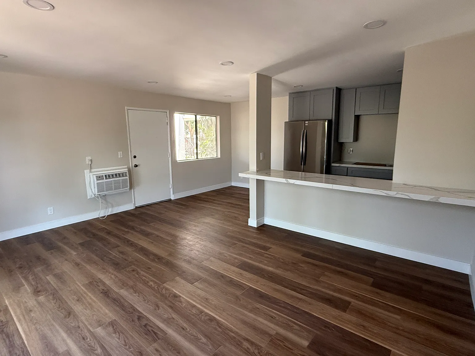 13040 Dronfield Ave — Photo 2